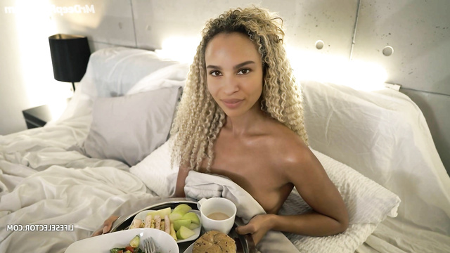 Pov deepfake sex scene of Zoë Kravitz having fun with big cock