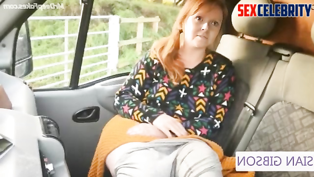 Sian Gibson masturbating in the car (before driver arrival)