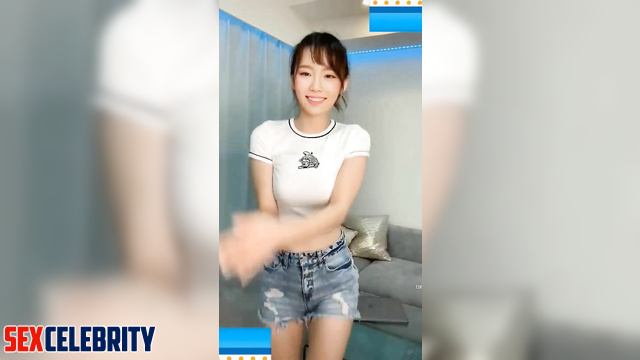 SNSD Taeyeon dancing stories (가짜 포르노 태연 소녀시대) fakeapp