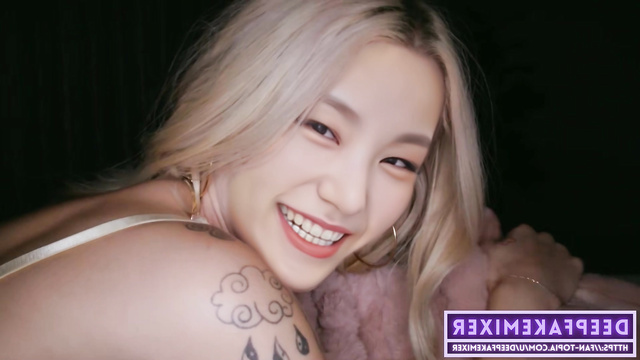 Yeji (예지) shows her blowjob and anal skills / ITZY 있지스마트한 얼굴 변화 [PREMIUM]