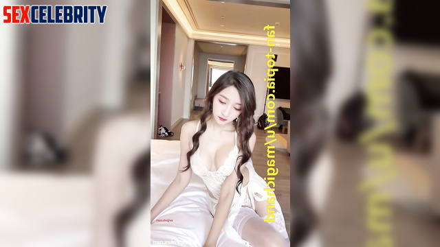 Babe in sexy lingerie posing for camera - Guan Xiaotong (关晓彤 换脸) ai