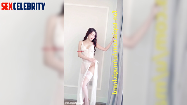 Babe in sexy lingerie posing for camera - Guan Xiaotong (关晓彤 换脸) ai