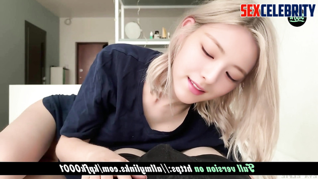 Korean blonde gently licks big cock - fake Yuna (신유나 있지)