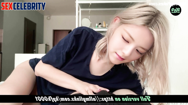 Korean blonde gently licks big cock - fake Yuna (신유나 있지)