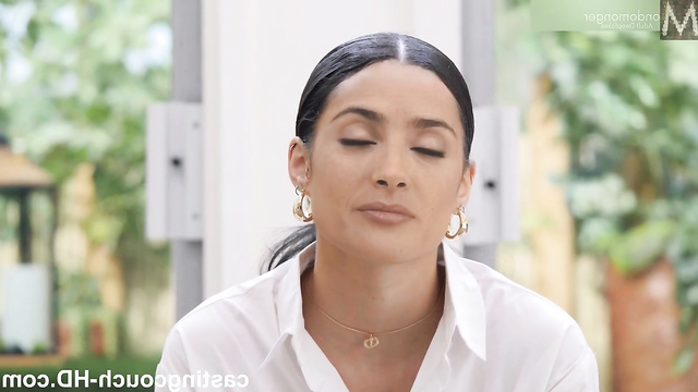 Juicy bitch Salma Hayek twirls on dick big black guy - deepfake [PREMIUM]