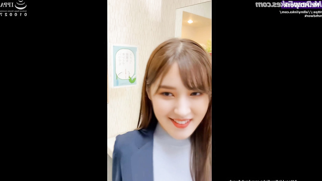 Nancy (낸시) likes it doggy in the office / MOMOLAND 모모랜드 케이팝 스타