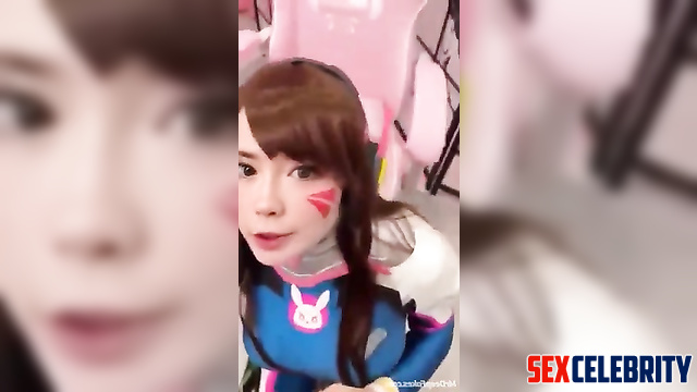 Horny cosplayer Tsuruko wants cum in her mouth - real fakes