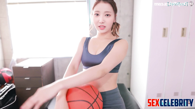 Fit teen Yeonwoo (연우) seduces her coach / MOMOLAND 모모랜드 딥 러닝 프로그램