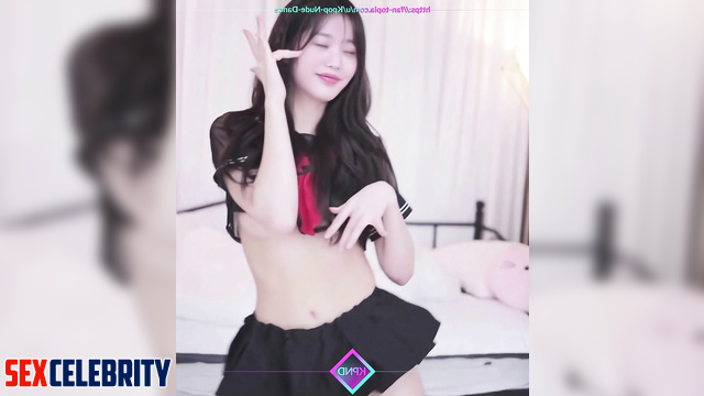 Schoolgirl Wonyoung (아이브 딥 페이크 에로틱) having fun after school - fakeapp