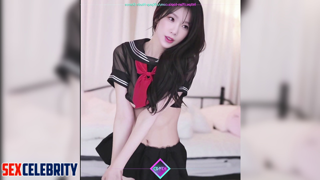 Dirty schoolgirl Taeyeon (태연 소녀시대) earns money with erotic dance / A.I.