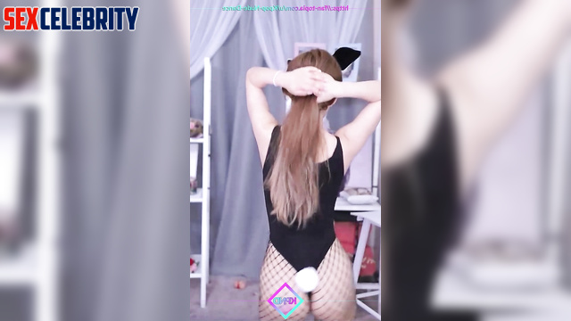 Beauty girl dancing in a rabbit ears // 태연 소녀시대 Taeyeon home fakeapp