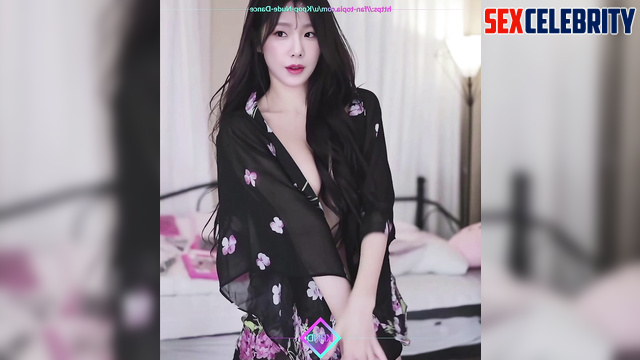 Taeyeon (태연 소녀시대) dancing in hot transparent underwear, real fake