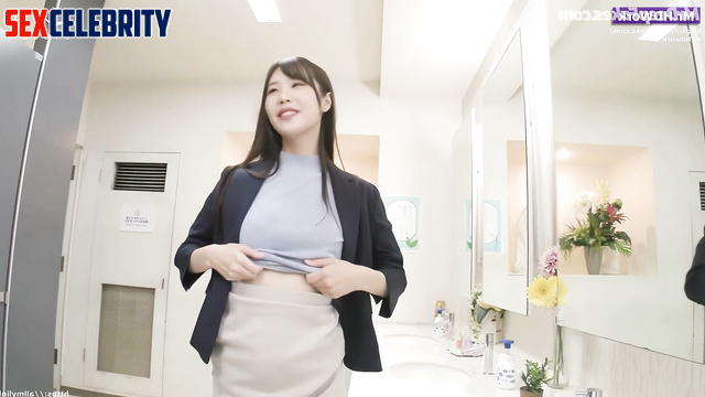 Wonyoung in the toilet gave a blowjob to her work colleague (장원영 인공지능)