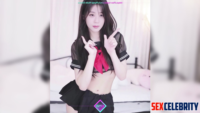 BLACKPINK (블랙핑크) / Dancing tease with brunette hottie Jisoo 지수 한국어