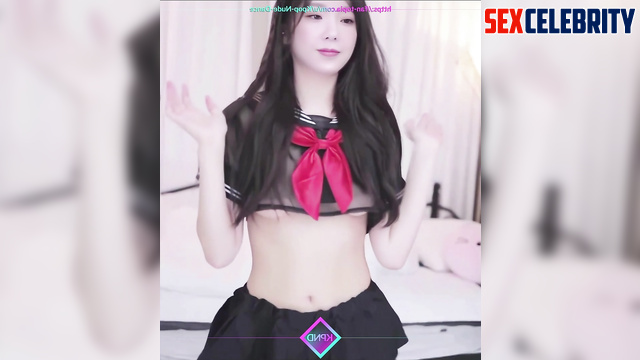 Hot schoolgirl dancing for old farts (태연 소녀시대) Taeyeon solo sex scene