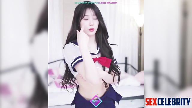 Fake IU (이지은 가짜 포르노) hot babe in schoolgirl costume dances on camera