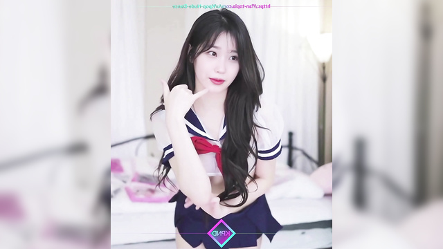 Fake IU (이지은 가짜 포르노) hot babe in schoolgirl costume dances on camera