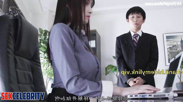 Victoria Song needs some sexy break at the office 宋茜 人工智能