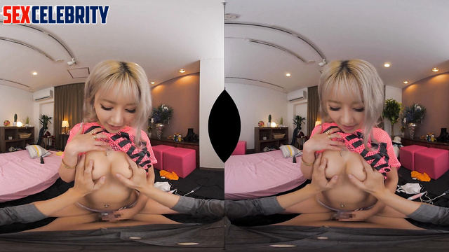 BLACKPINK (블랙핑크) / VR porn action with slutty blonde Lisa 리사 연예인 섹스