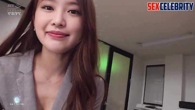 Asian babe Jennie (제니 블랙핑크) seduced colleague right in the office / AI