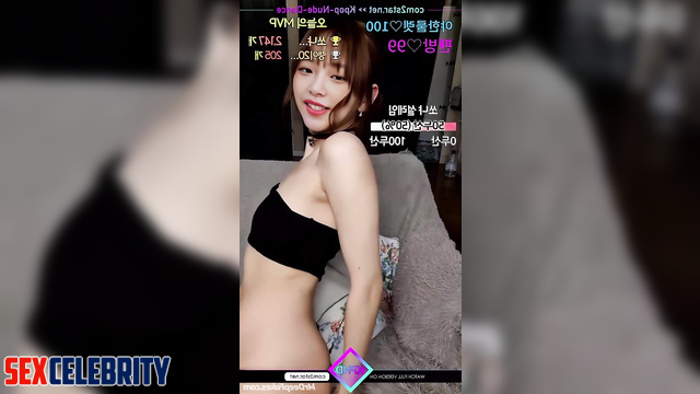 Dirty Minji (민지 뉴진스) works as a webcam model / solo real fake