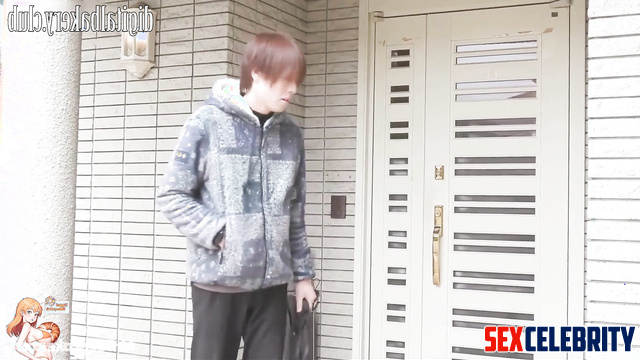 Hot brunette Hyomin (효민) seduced by young stud / T-ARA 티아라 가짜 포르노