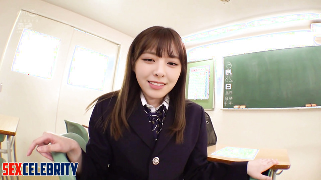 Korean schoolgirl brings her classmate to orgasm - sexy Yuna (신유나 있지)