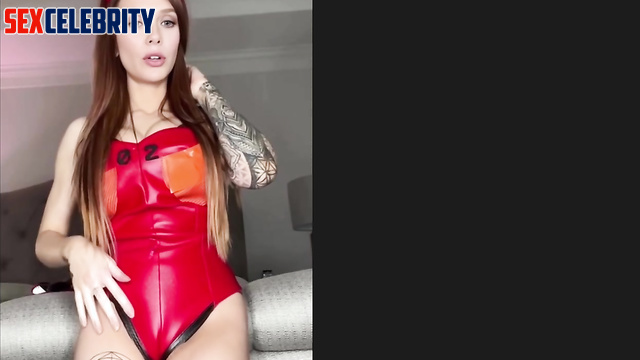 She playing with a dildo and moaning / Elizabeth Olsen in adult tape
