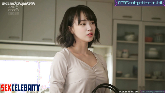 채원 아이즈원 르세라핌 boyfriend wants fuck at the kitchen - Chaewon in adult tapes