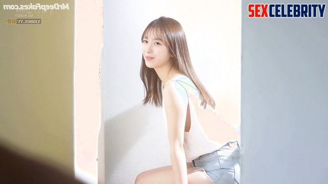 Old fart fingered young IU (이지은 딥 러닝 프로그램) in the car to the fullest, ai