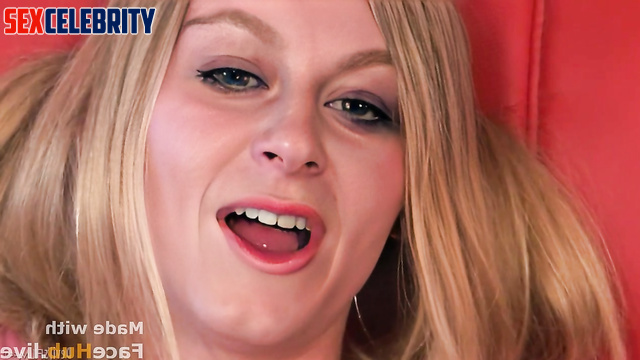 Cute blonde Amy Poehler offers guy her little surprise to suck on