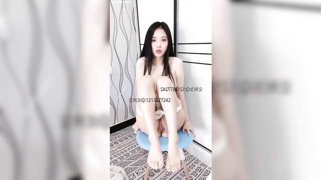 Ju Jingyi/ 鞠婧禕 demonstrates how wet her pussy is [SNH48] deepfake 智能換臉