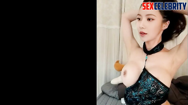 Lisa 리사 [BLACKPINK 블랙핑크] dances sexy showing her boobs deepfake 딥페이크